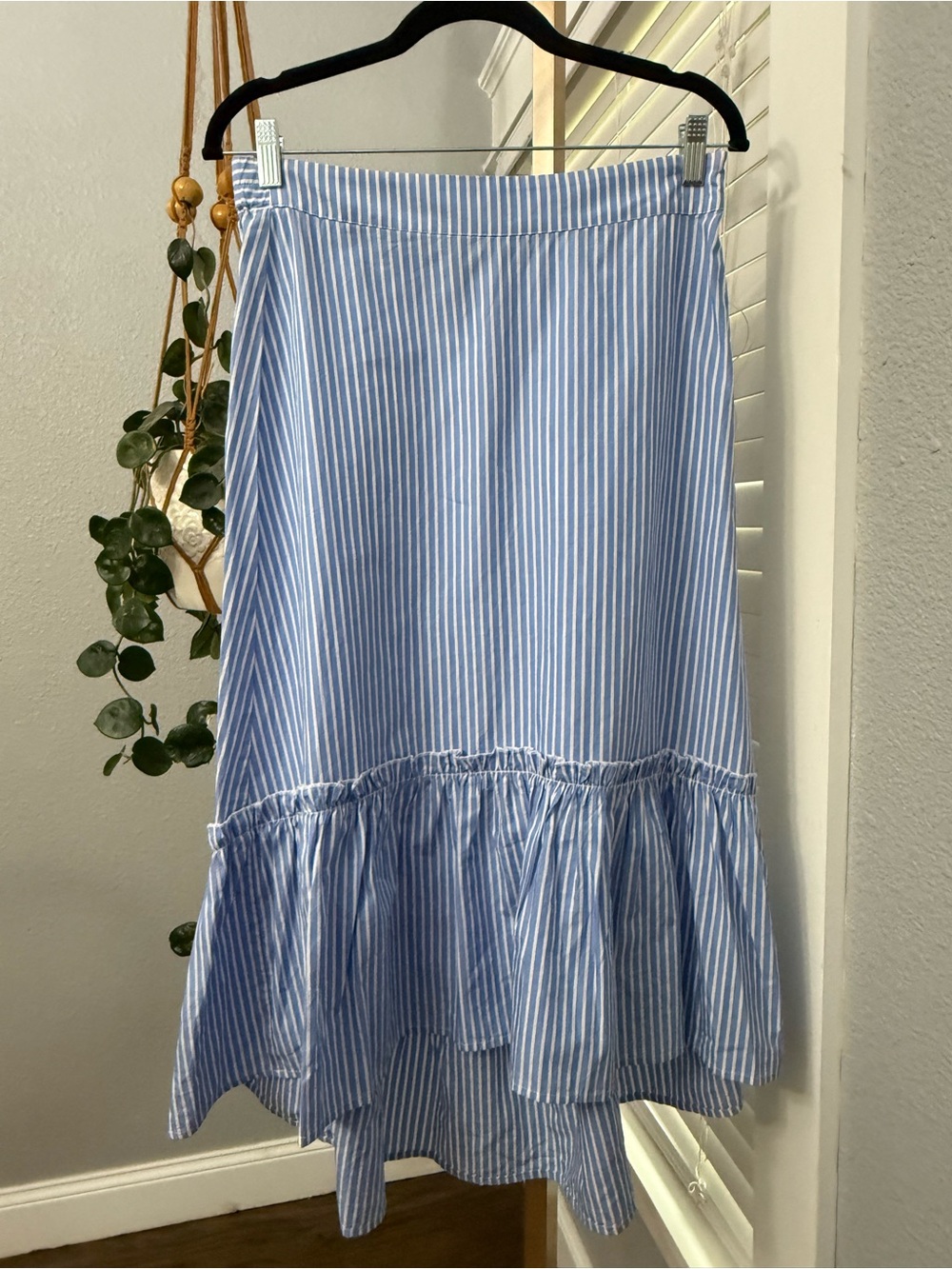 NWT Nordstrom Cotton Blue and White Pinstripe Midi Skirt with Ruffle Tier Size M